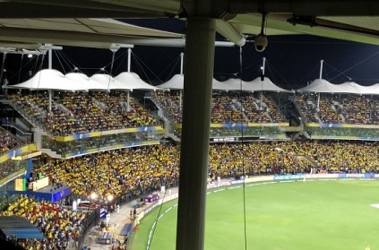 IPL 2018: CSK vs KKR, Fans recreate Jallikattu flash light moment