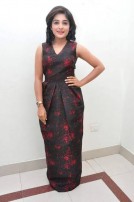 Niveda Thomas (aka) NivedaThomas