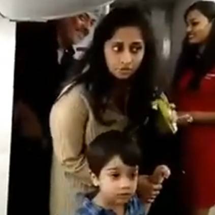Ajith son Aadhvik and wife Shalini in flight viral video