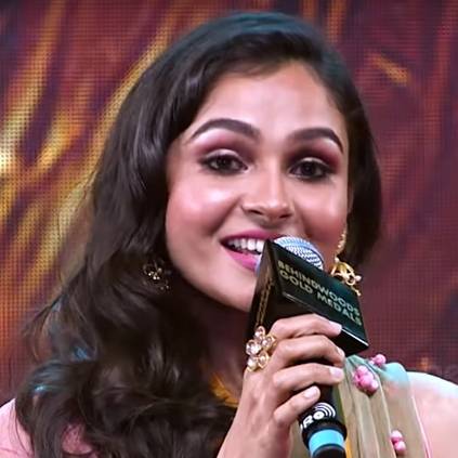 Andrea's reaction to her AV at Behindwoods Gold Medals 2018