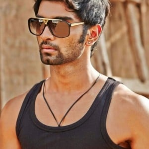 3 different looks for Atharvaa in Boomerang!