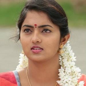 Popular Kannada actress makes her Tamil debut