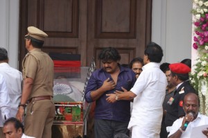 Karunanidhi death: Political leaders and Celebrities pay homage