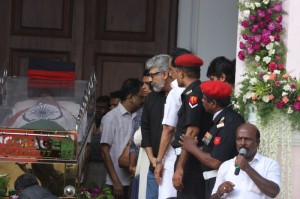 Karunanidhi death: Political leaders and Celebrities pay homage