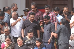 Karunanidhi death: Political leaders and Celebrities pay homage