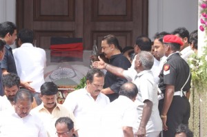 Karunanidhi death: Political leaders and Celebrities pay homage